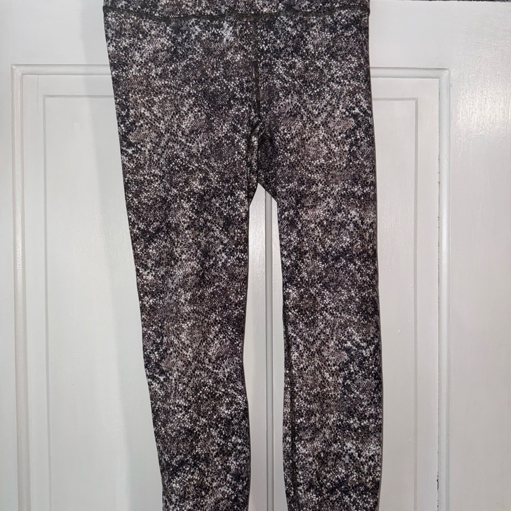 Fabletics Black and Gray Speckled High-Waist Leggings